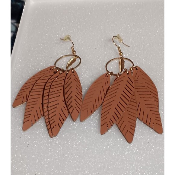 Brown Leather Leaf Dangle Earrings With Gold-Tone Hoops Lightweight & Stylish Ac - Picture 3 of 3
